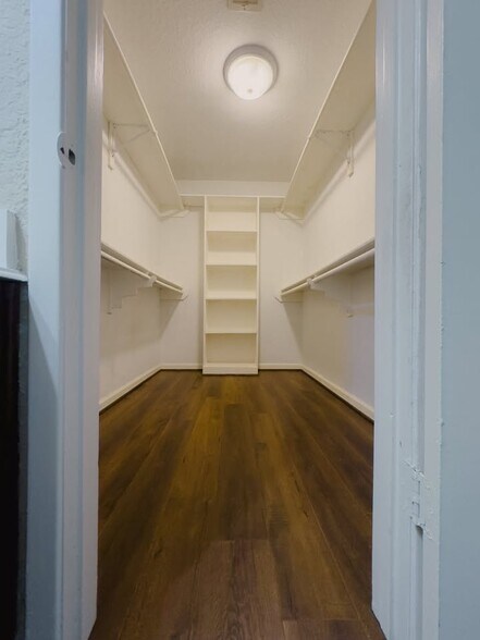 Building Photo - 6235 Havendale Dr