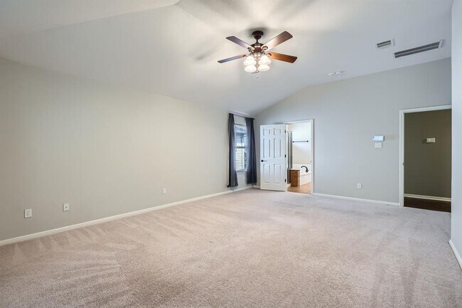 Building Photo - 170 Wildhorse Creek
