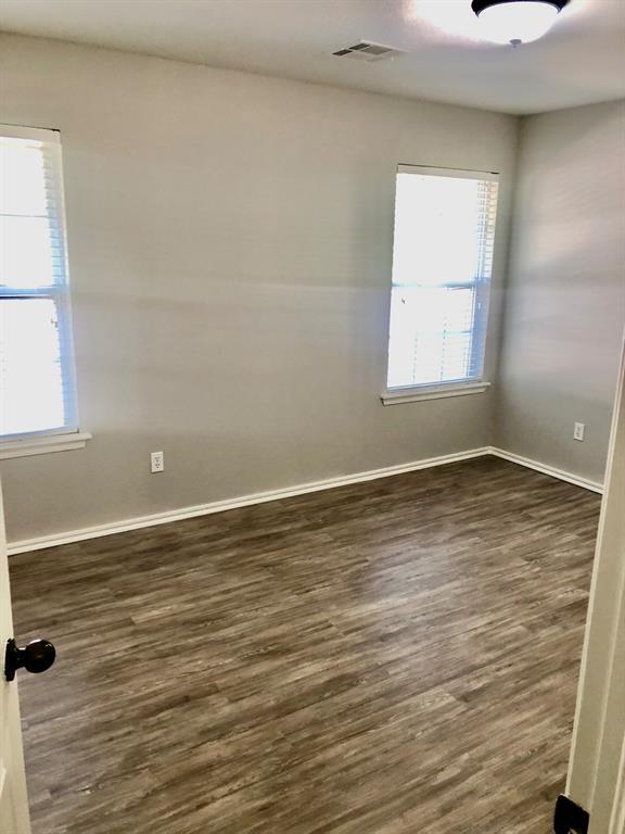 Building Photo - 233 Spring Creek Rd