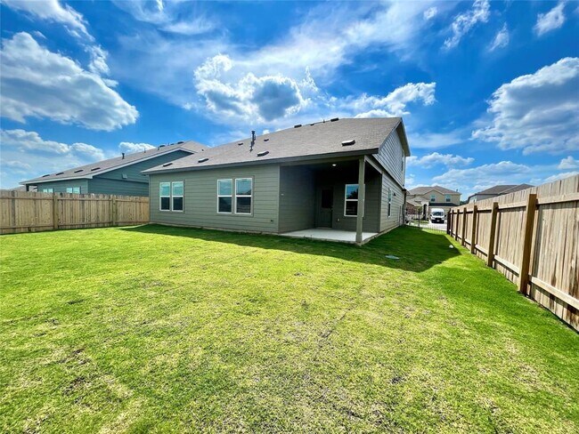 Building Photo - 10501 Steinbeck Dr