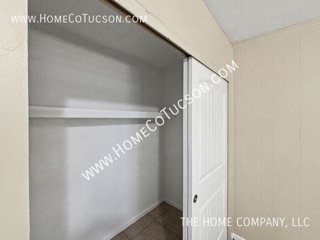 Building Photo - 3740 S Jessica Ave