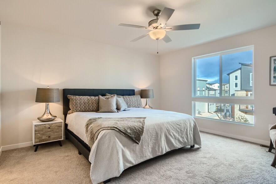 Building Photo - 6703 Lily Mountain Ln