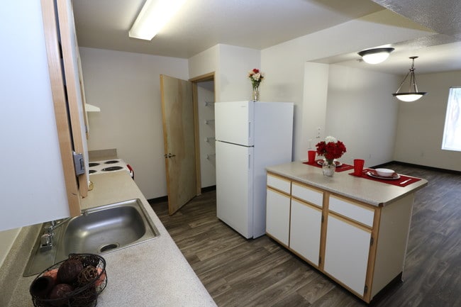 Apartments in Albuquerque - Casa de Sierra Senior Apartments