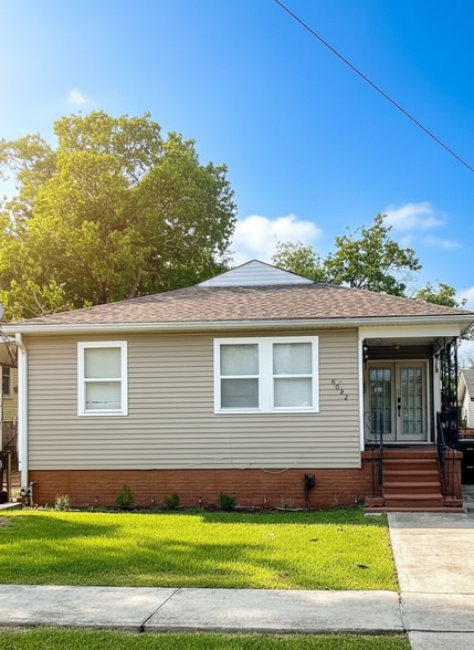 Building Photo - 6022 Vermillion Blvd