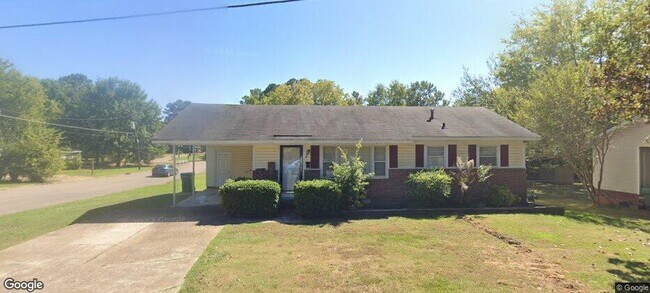 Primary Photo - 2303 Rasberry St