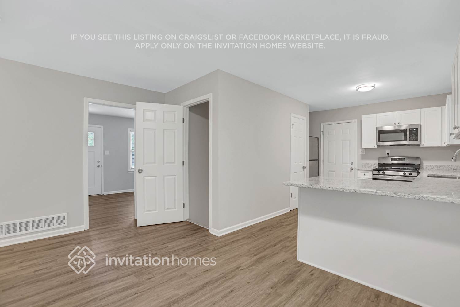 Building Photo - 3126 Holbrook Dr SW