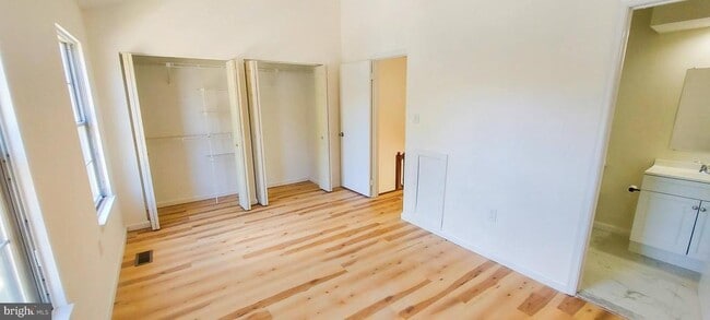 Building Photo - 14303 Beaker Ct