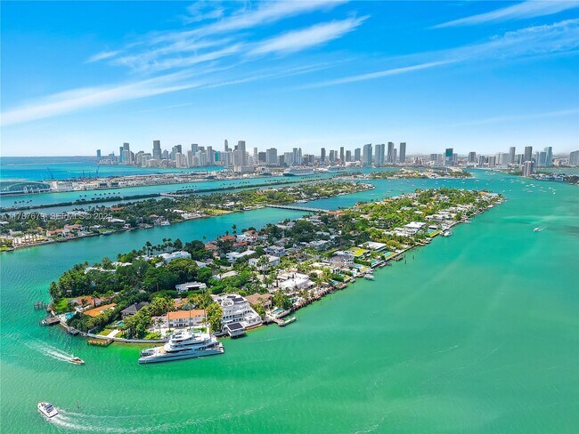 Building Photo - 122 E 2nd Ct