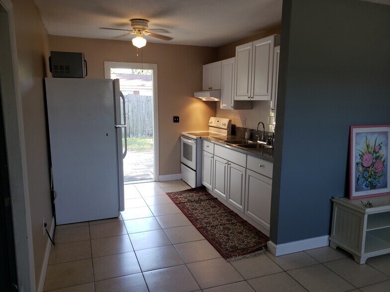 Building Photo - 1309 Union St