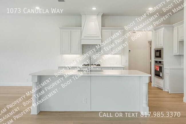 Building Photo - 1073 Canuela Way