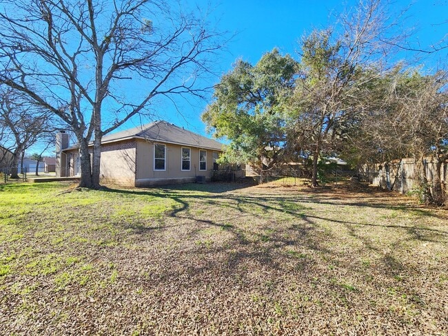Building Photo - 1503 Cedar Park Dr