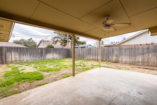 Building Photo - 4721 W Dengar Ave
