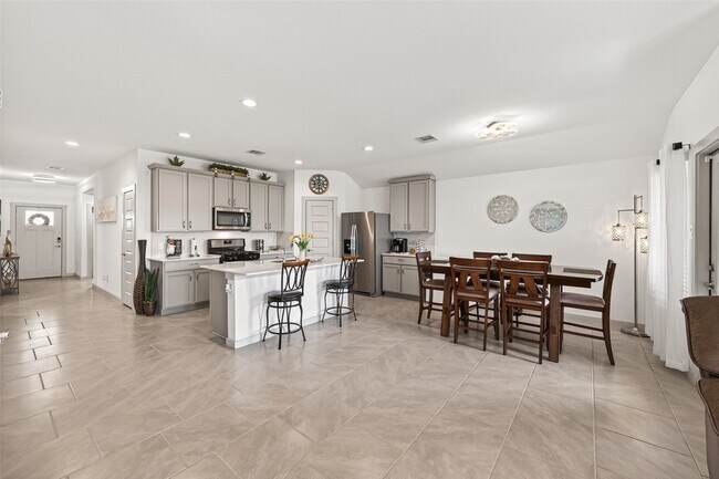 Building Photo - 29422 Paytons Park Ct