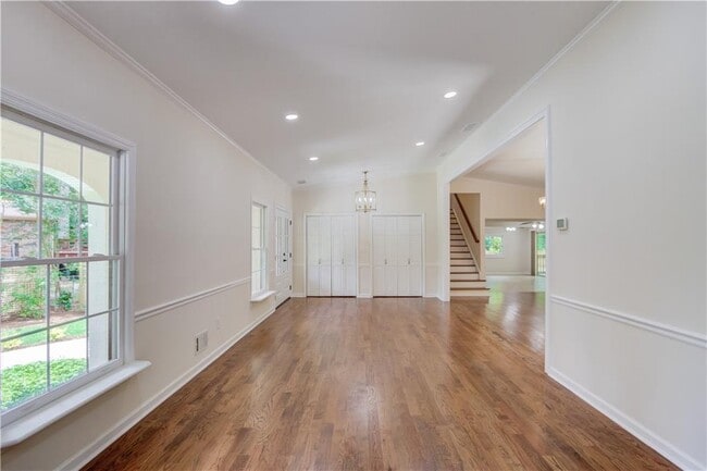 Building Photo - 770 Crest Valley Dr NW
