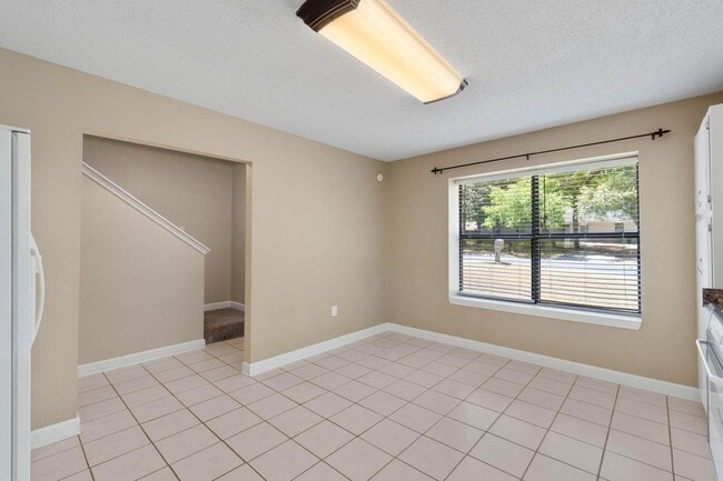 Building Photo - Ideal Niceville Location!