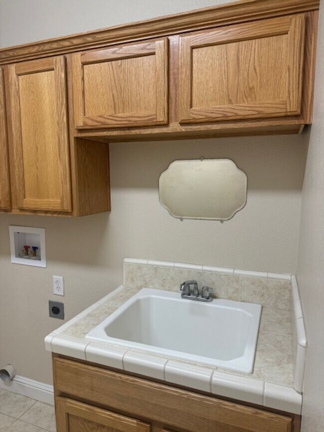 Building Photo - Enterprise Neighborhood 3 Bedroom Home with bonus room and 3 car garage- Landscaping Included!