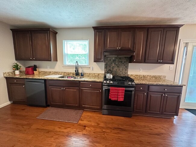 Building Photo - 4144 Flakes Mill Manor Ln