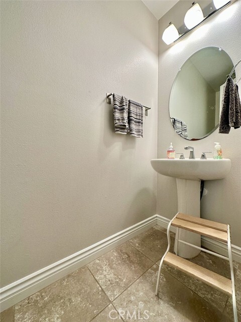 Building Photo - 108 Cordial