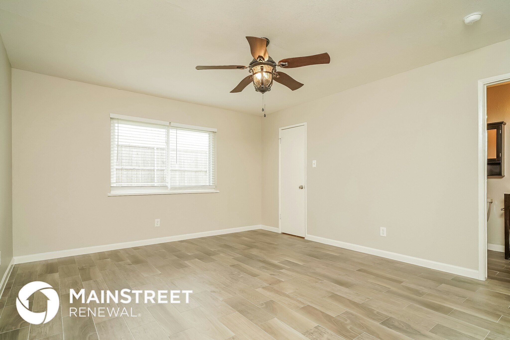 Building Photo - 8913 Vernon Dr