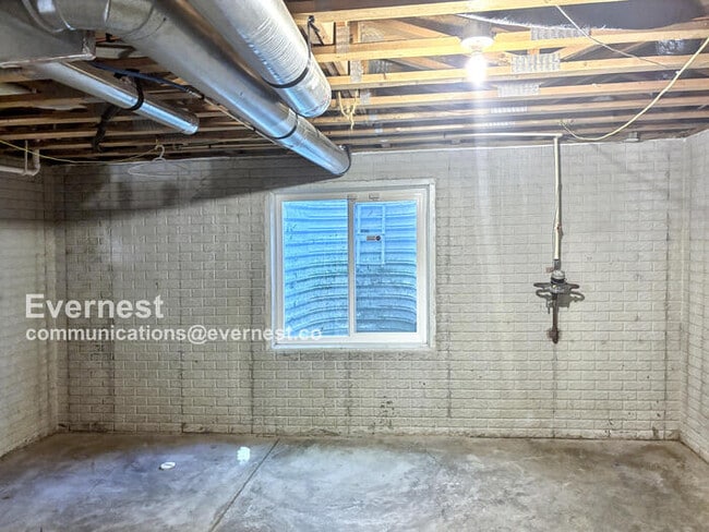 Building Photo - 137 N Guilford Ave