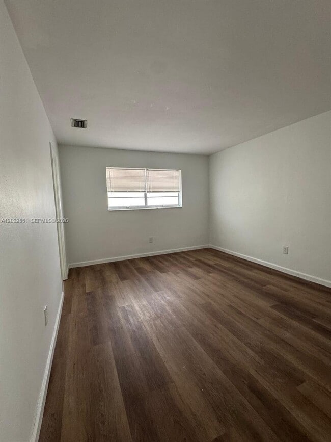 Building Photo - 2501 S Ocean Blvd