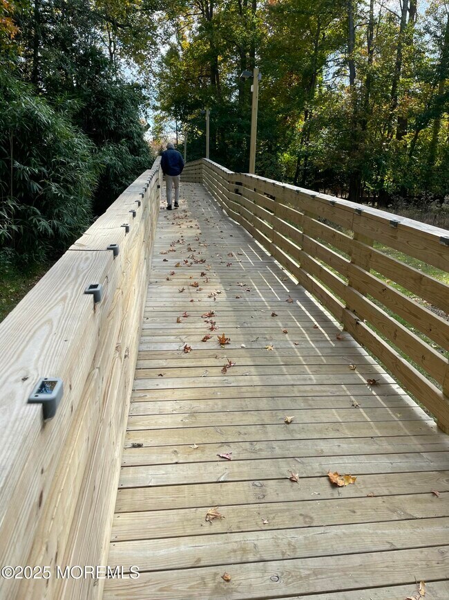 Building Photo - 243 Woodcrest Rd