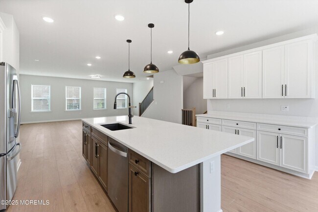 Building Photo - 4 Barton Ave