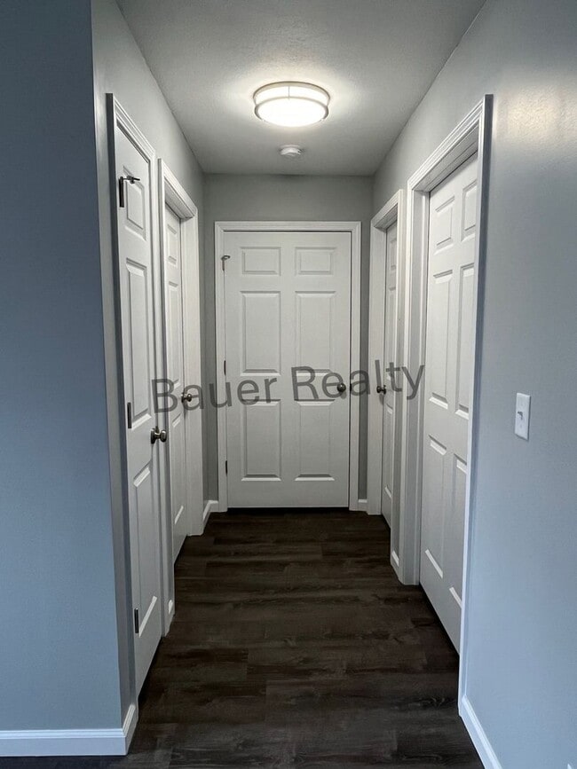 Building Photo - nf103