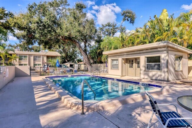 Building Photo - 3350 S Osprey Ave