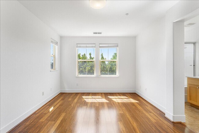 Building Photo - 6028 Old Quarry Loop