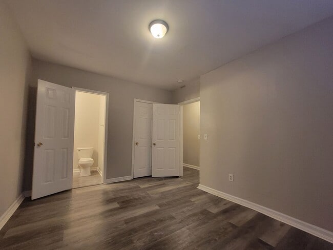 Building Photo - Homes in this area lease quickly — schedule your tour before it’s gone