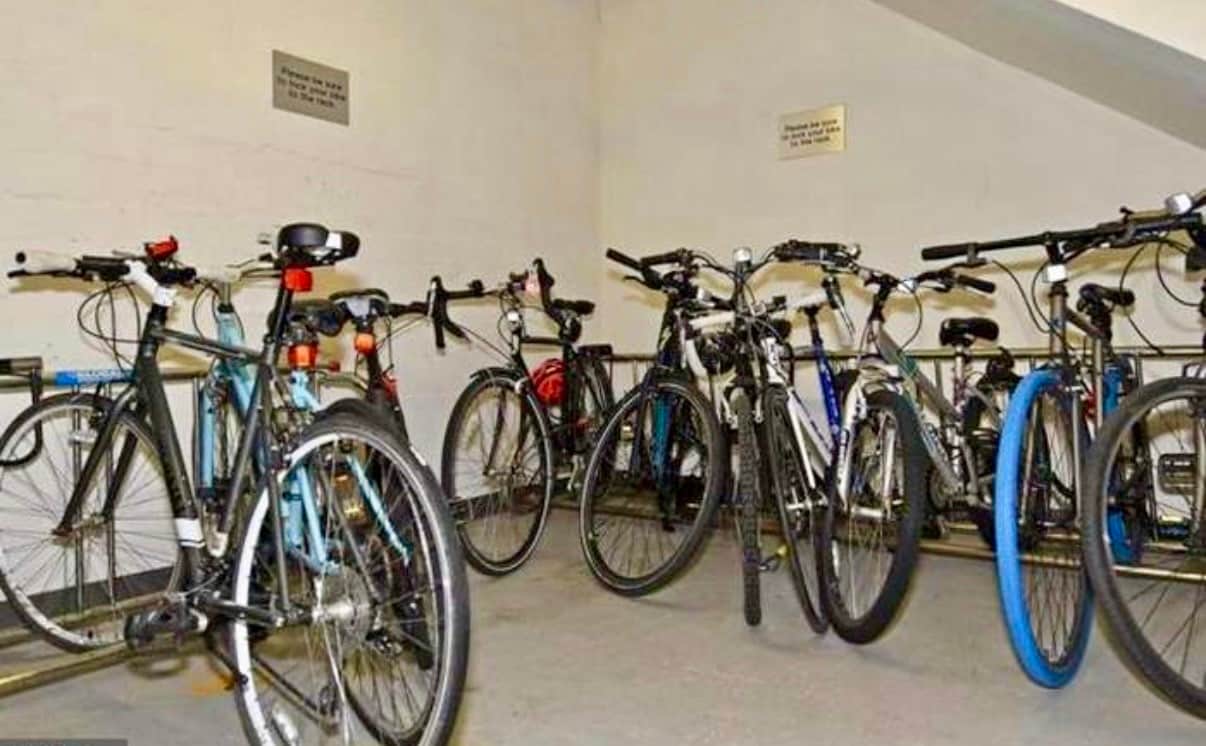 Building Photo - 1121 24th St NW