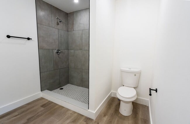 Building Photo - 3822 Bakers Ferry Rd SW