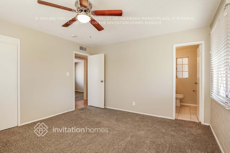 Building Photo - 5023 N 39th Dr