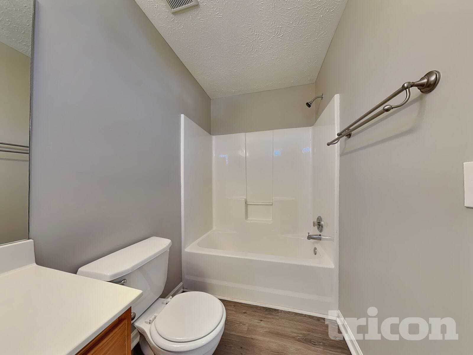 Building Photo - 242 Oak Grove Way