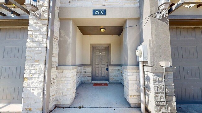 Building Photo - 2907 Papa Bear Dr