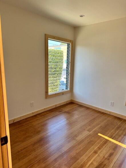 Bedroom 1 - 1615 Shell Ave