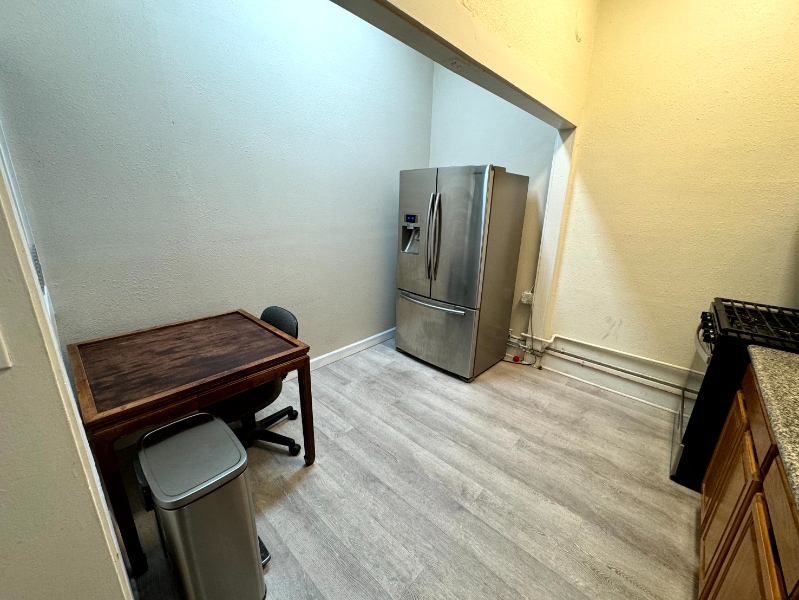 Building Photo - 1348 Park St