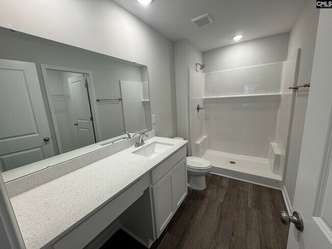 Building Photo - 2048 Armada Rd