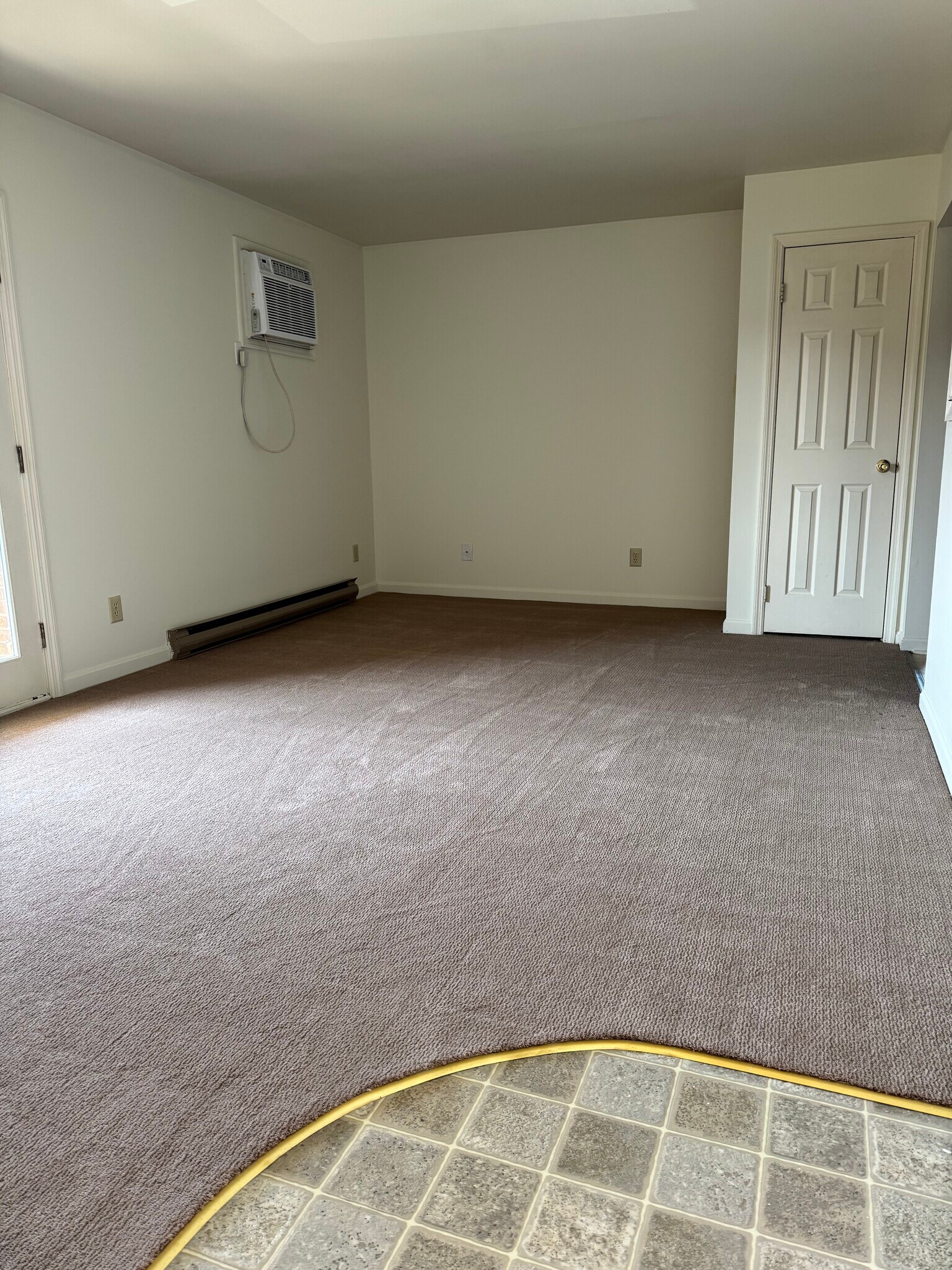 Building Photo - 14765 Sherwood Dr