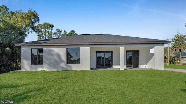 Building Photo - 1306 Beth Ave N