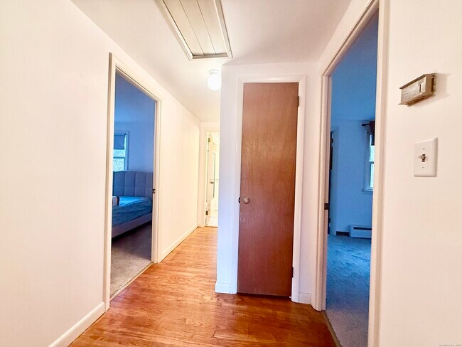 Building Photo - 213 Georgetown Rd