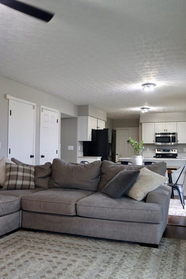 Building Photo - 3866 Lake Cumberland Way