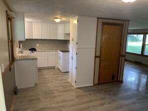 Building Photo - 27489 US-62