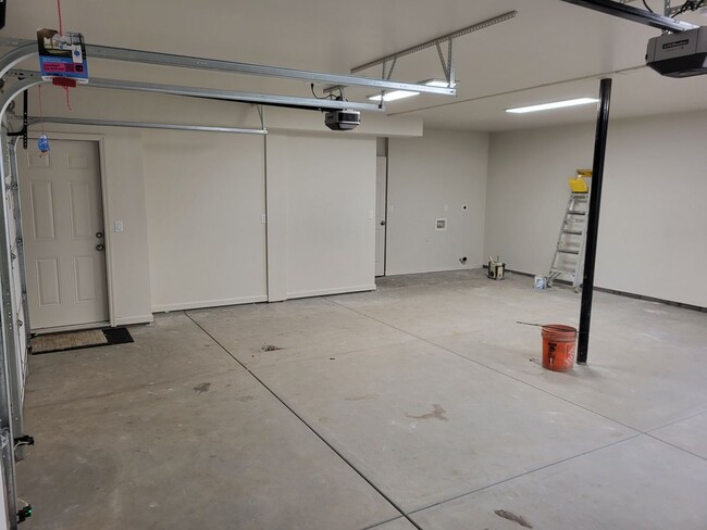 Building Photo - 210 N Elden St