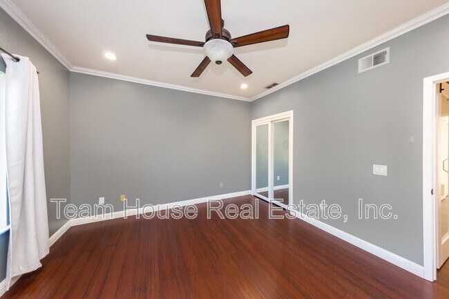 Building Photo - 22324 Circle J Ranch Rd