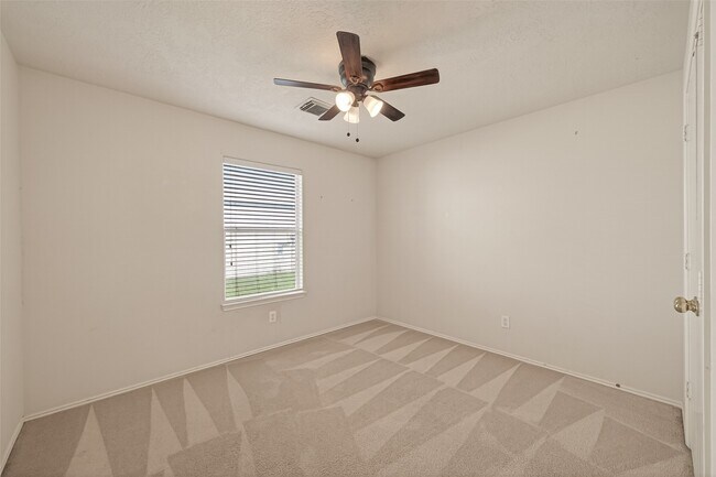Building Photo - 19119 Yaupon Ranch Dr