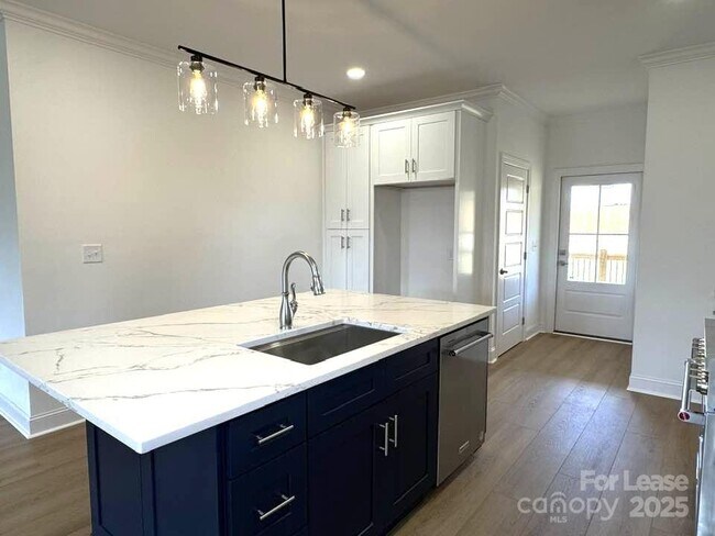 Building Photo - 8086 Blackwood Rd