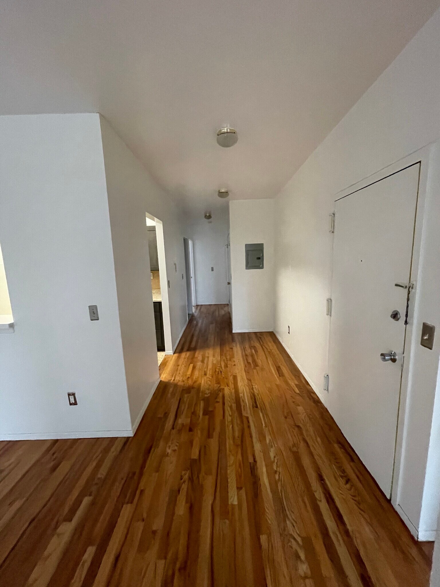 Building Photo - 244 E 110th St