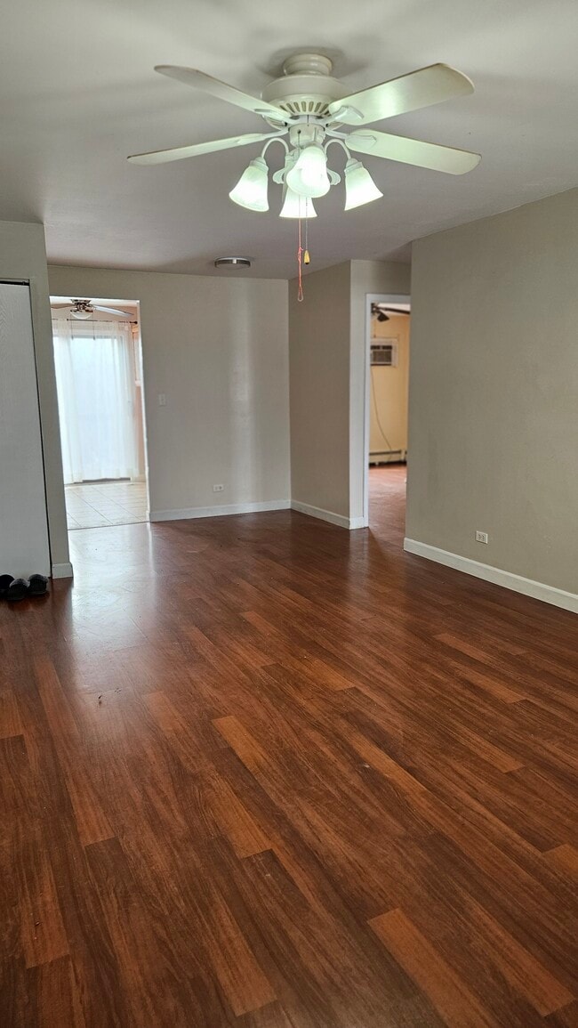 Front room - 410 Echo Ln